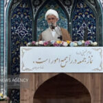 قدرت نظامی و بصیرت مردمی سد محکم کشور در برابر تهدیدات دشمن است