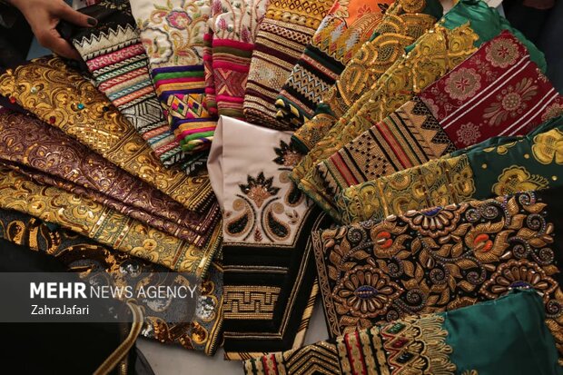 لباس بندری روایتی از تلفیق حجاب و هنر در هرمزگان