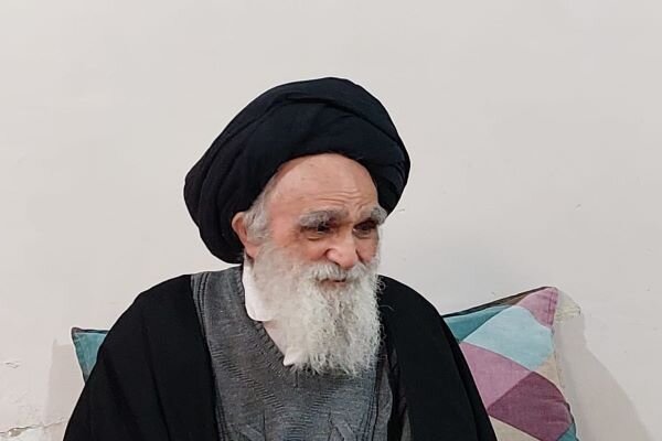 مردم دیار ۱۵ خرداد در سوگ «پدر معنوی» ورامین