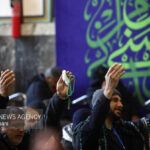 مناجات خوانی در حرم امام رضا(ع) همزمان با هشتمین شب ماه مبارک رمضان