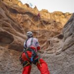 نجات دو کوهنورد گرفتار در دیواره دره گاهان تفت