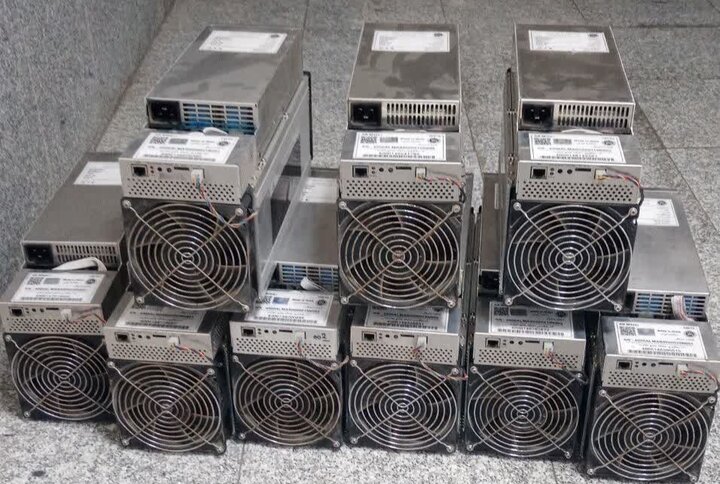 نجف زاده: ۱۳ دستگاه ماینر قاچاق در میاندوآب کشف شد