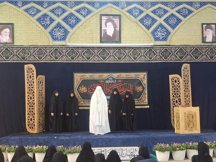 نمایش آیینی«خدیجه حامی رسالت، مادر امامت» در مشهد برگزار شد