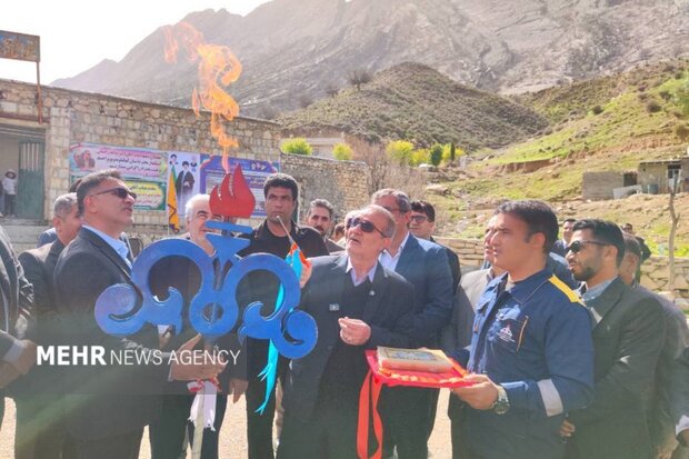 گاز به روستای شاه‌بهرام باشت رسید