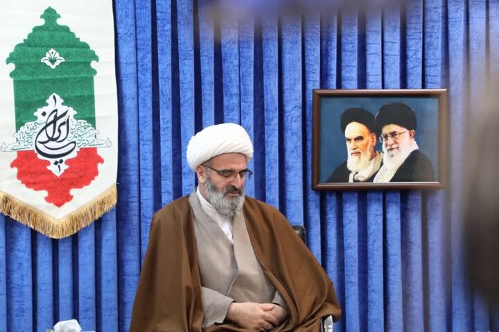 گفتگوی بی‌واسطه نماینده ولی‌فقیه در استان سمنان با کارگران