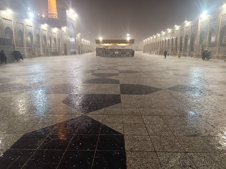 بارش تگرگ در حرم امام رضا(ع)