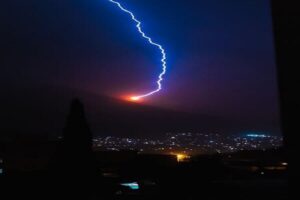 برخورد صاعقه باعث فوت یک نفر در ایلام شد