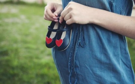 زمان مناسب برای اعلام خبر بارداری چه زمانی است