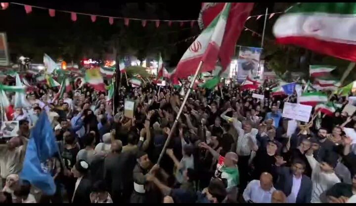 اجتماع شبانه باشکوه خرم‌آبادی‌ها
