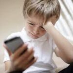از هر ۶ نوجوان، یک نفر قربانی آزارهای جنسی آنلاین است!