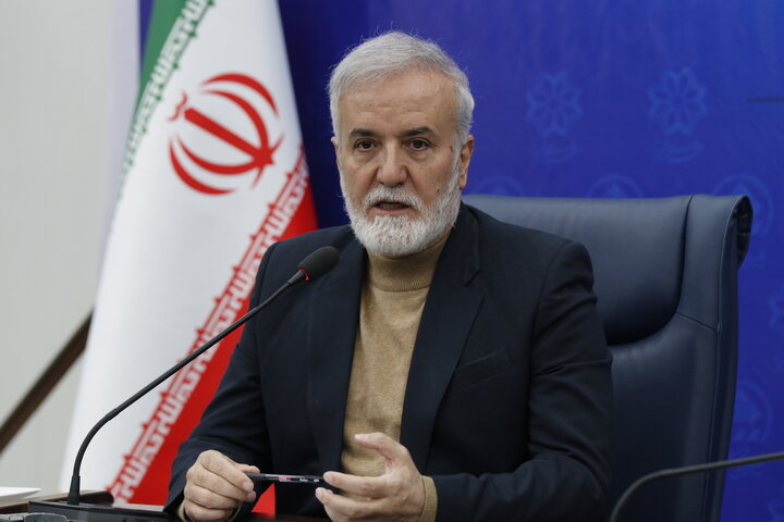 اسدی: توسعه حمل‌ونقل عمومی و بازآفرینی شهری اولویت شیراز است