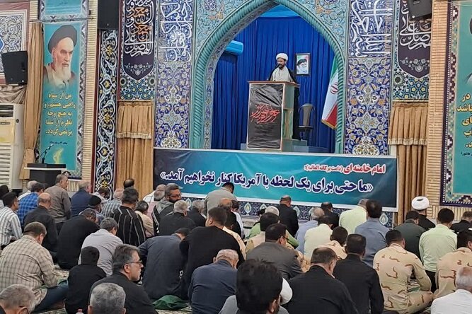 امام جمعه موقت بوشهر: همه بخش‌ها برای بهبود وضعیت معیشت مردم تلاش کنند
