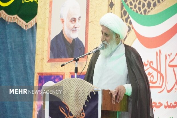 امام جمعه میناب: برخورد با قاچاق سازمان‌یافته سوخت تشدید شود