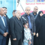 بوسه وزیر آموزش و پرورش بر پیشانی دانش آموز مجروح مدرسه شجره طیبه