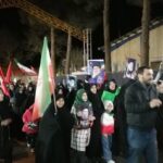 تجمع شبانه مردم نراق در بیعت با رهبر معظم انقلاب