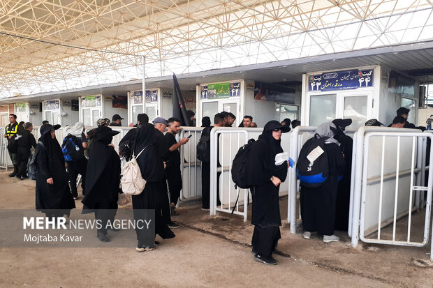 تداوم بازگشت زائران کربلا از مرز مهران