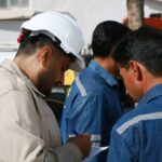 تعویض ۱۰۳ کنتور معیوب برق در سروآباد در قالب اجرای طرح ملی «مهتاب»