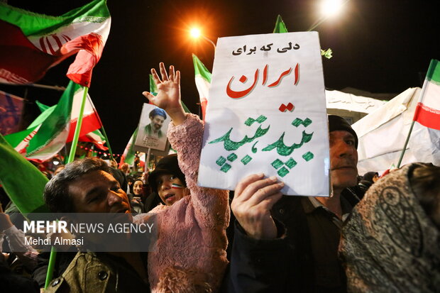 خضور باشکوه زنجانی‌ها در میدان دفاع از حریم وطن
