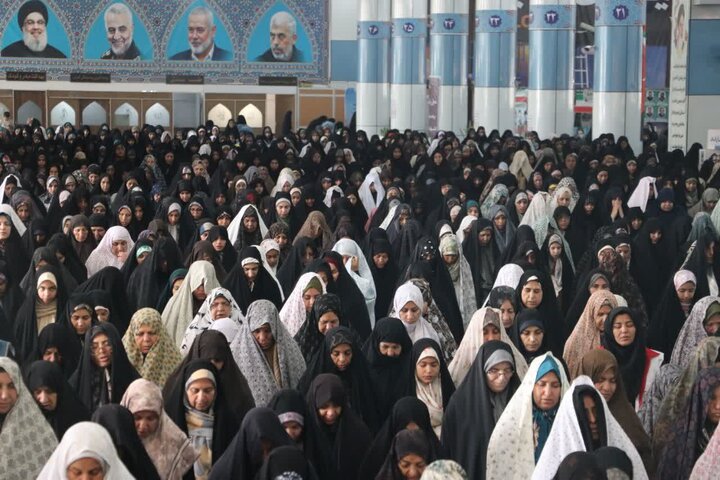 خطیب جمعه کرمان: اگر مردم نبودند، موشک و تنگه هرمز کارآیی نداشت