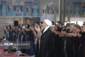 صفوف فشرده مؤمنان در دارالمرحمه؛ نمایش وحدت مسلمین در نماز عید قربان