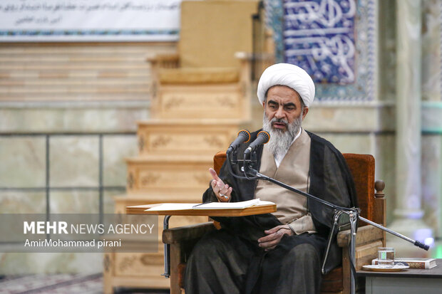 فاضل لنکرانی: جنگ فرهنگی دشمن حتی بعد از پایان جنگ نظامی ادامه دارد