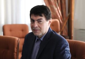 فرزندآوری استمرار جریان نخبگی است