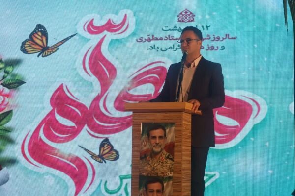 فرماندار تنگستان: معلمان قهرمانان واقعی این سرزمین‌ هستند