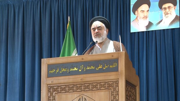 مهدوی: مسئولان با قاطعیت در برابر نقض خطوط قرمز دینی ایستادگی کنند