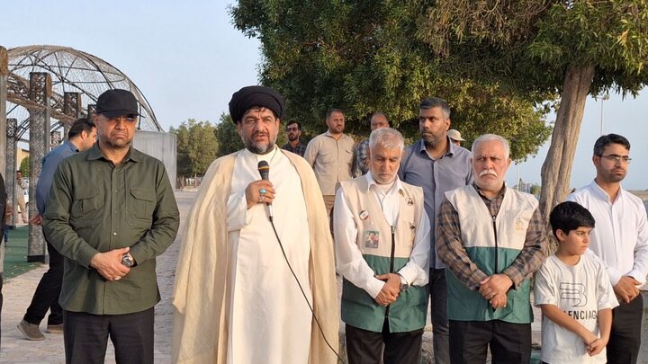 پرچم سبز علوی در ساحل خلیج فارس به اهتزاز درآمد