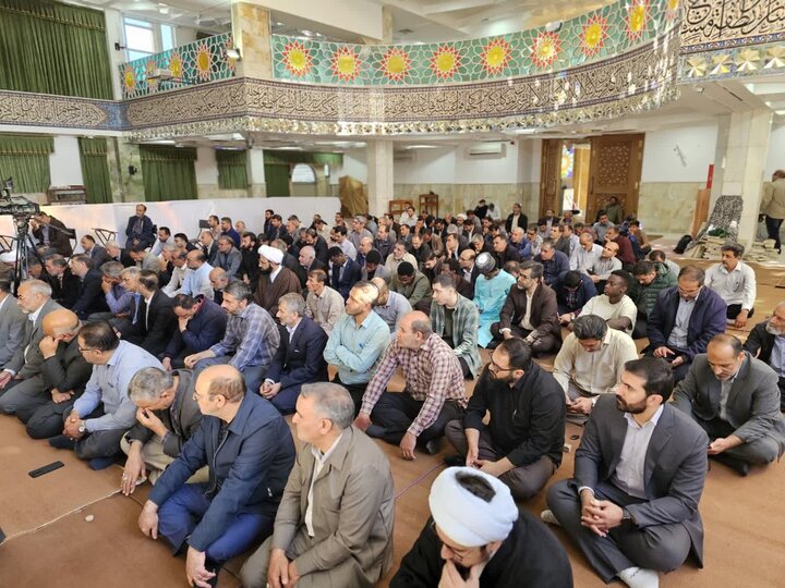 پورذهبی: ملت ایران در برابر استکبار جهانی ایستادگی کرد