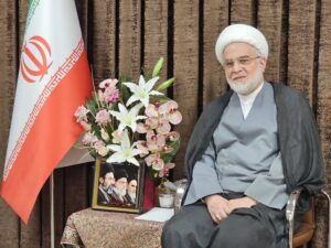 پورذهبی: «کافه‌کتاب» در مراکز کانون پرورش فکری کردستان راه‌اندازی شود