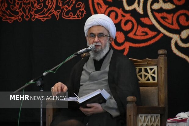 آیت الله رمضانی: خون شهدا مقاومت را در نسل‌های جدید ریشه‌دارتر کرد