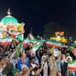 اجتماع حماسی مردم گناوه در جوار یادمان شهدای گمنام