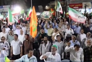 اجتماع مردم بندر دیر در شب‌های اقتدار