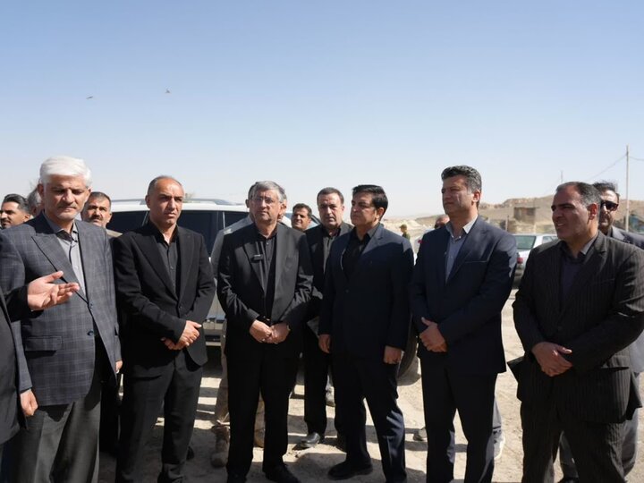 استاندار لرستان از کارخانه آسفالت الیگودرز بازدید کرد