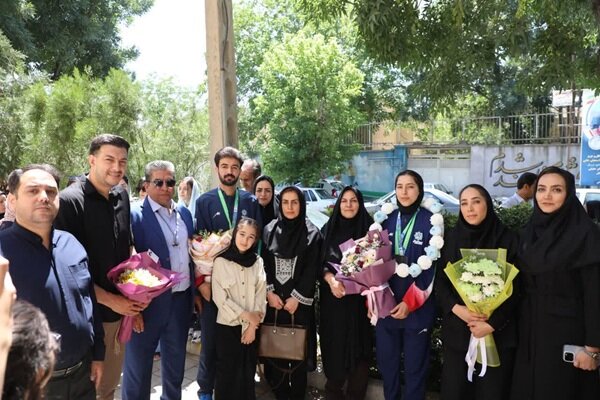 استقبال از دو مدالآور کاراته دانشجویان همدان در رقابتهای جهانی استقبال از دو مدالآور کاراته دانشجویان همدان در رقابتهای جهانی