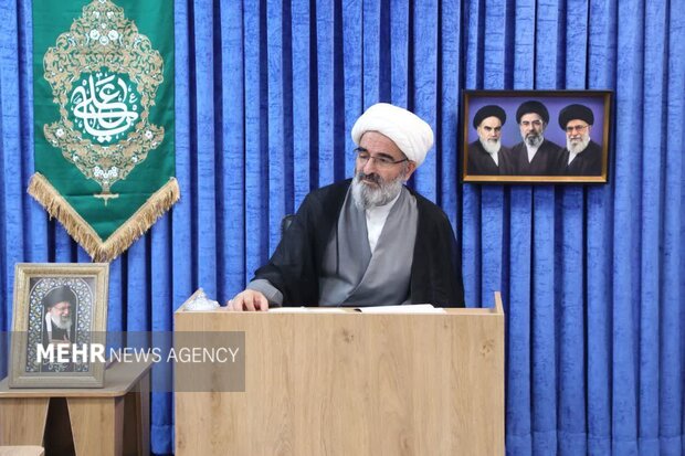 امام جمعه سمنان: شب‌های اقتدار متناسب با فرهنگ هر شهرستان طراحی شود