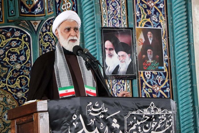 امام جمعه کیش: پاسخ ایران به حماقت‌ها و شرارت‌ها کوبنده خواهد بود