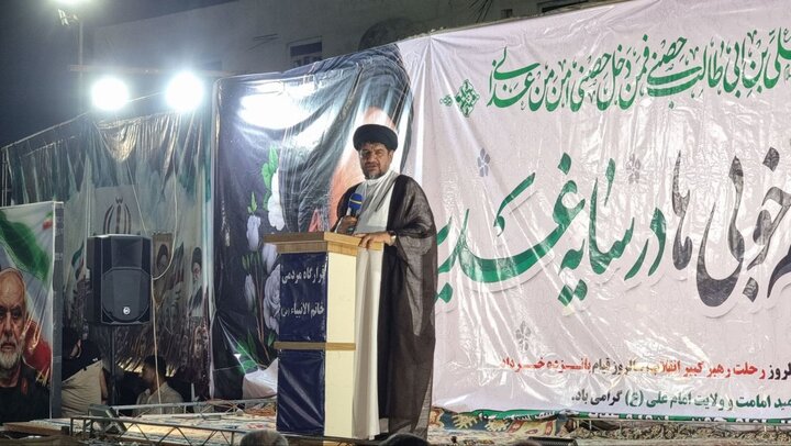 امام جمعه گناوه: امام خمینی (ره) احیاگر فرهنگ ولایت در عصر حاضر بود