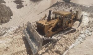 تداوم عملیات برفروبی در کوهستان شاهو
