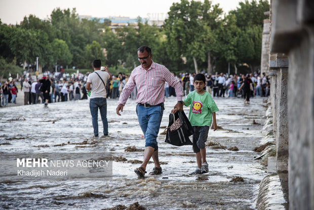 جریان آب دربستر خاطره؛زاینده‌رودچگونه حافظه جمعی اصفهان رازنده می‌کند؟