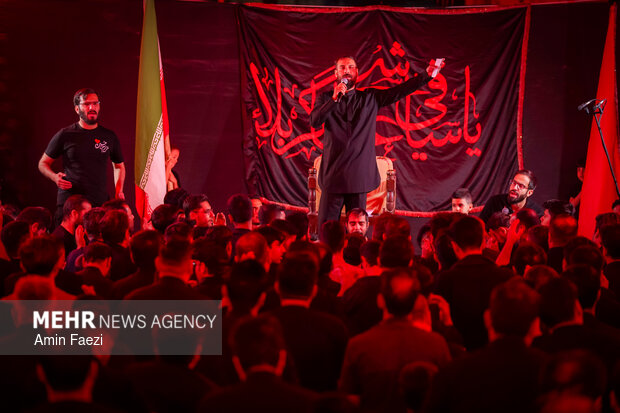 خورشید ولایت در سوگ حسین بن علی گریست