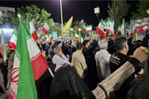 خیابان‌های تویسرکان صحنه نمایشِ «ایستادگی»