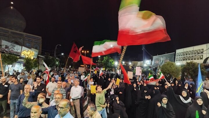 زاهدانی‌ها صد و سه شب پای کار ایران