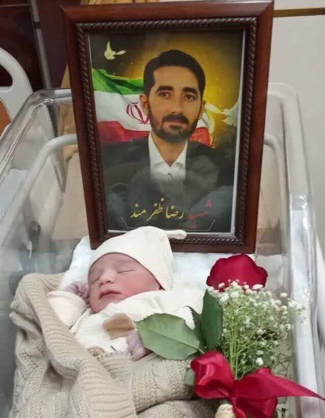 سهمِ پسر از پدر؛ یک قاب عکس و یک عمر دلتنگی سهمِ پسر از پدر؛ یک قاب عکس و یک عمر دلتنگی