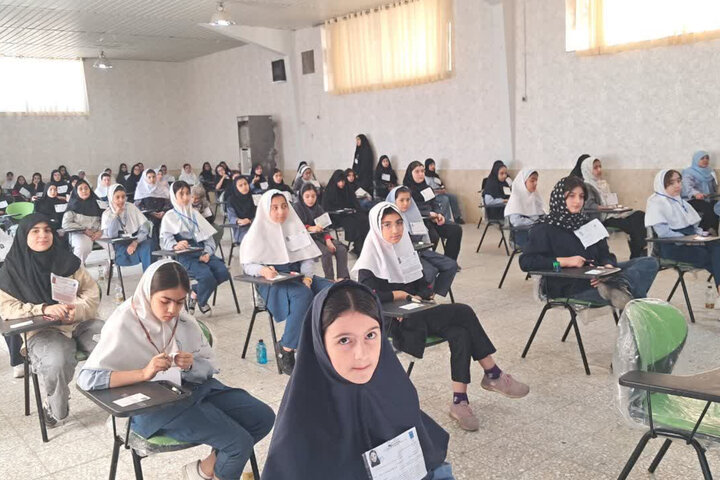 شایعه برداشتن چادر در آزمون البرز صحت ندارد