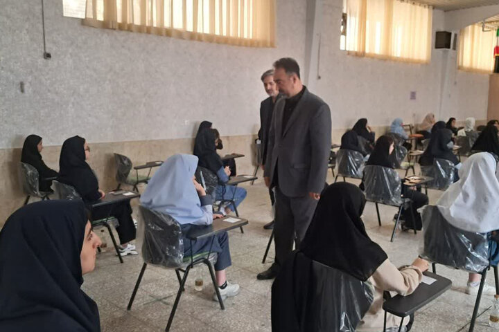شایعه برداشتن چادر در آزمون البرز صحت ندارد