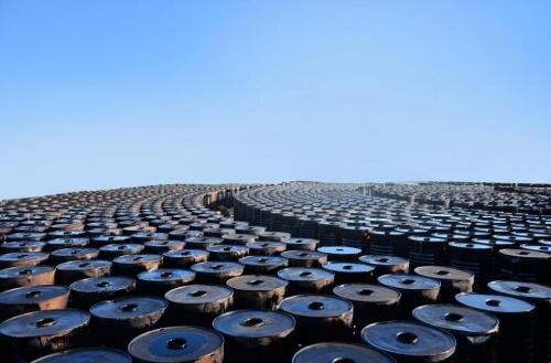 طلای سیاه زاگرس در اسارت خامفروشی؛ گیلانغرب در انتظار جهش صنعتی طلای سیاه زاگرس در اسارت خامفروشی؛ گیلانغرب در انتظار جهش صنعتی
