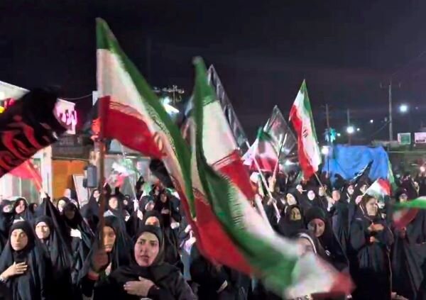 عزاداری مردم آب‌پخش در گذرگاه مقاومت