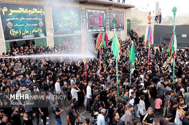 علمگردانی در میناب؛ آئینی کهن با قدمتی ۴۰۰ ساله علمگردانی در میناب؛ آئینی کهن با قدمتی ۴۰۰ ساله